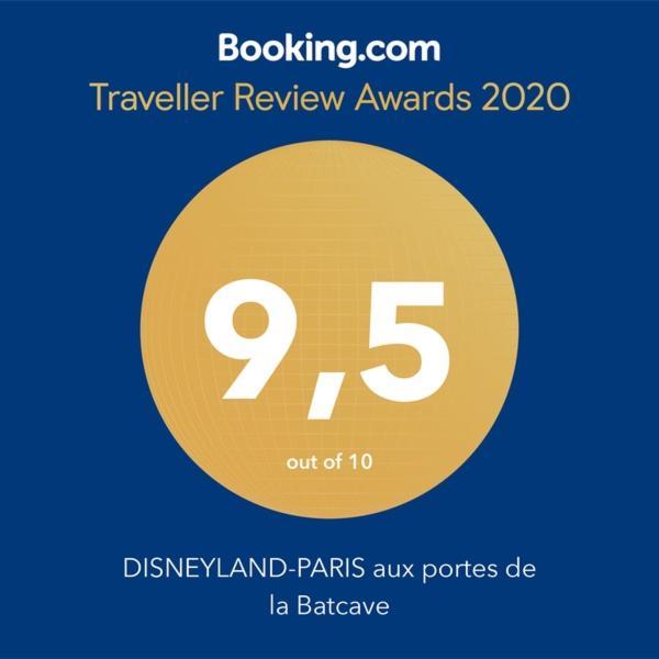 Disneyland-Paris Aux Portes De La Batcave Bussy-Saint-Georges Luaran gambar